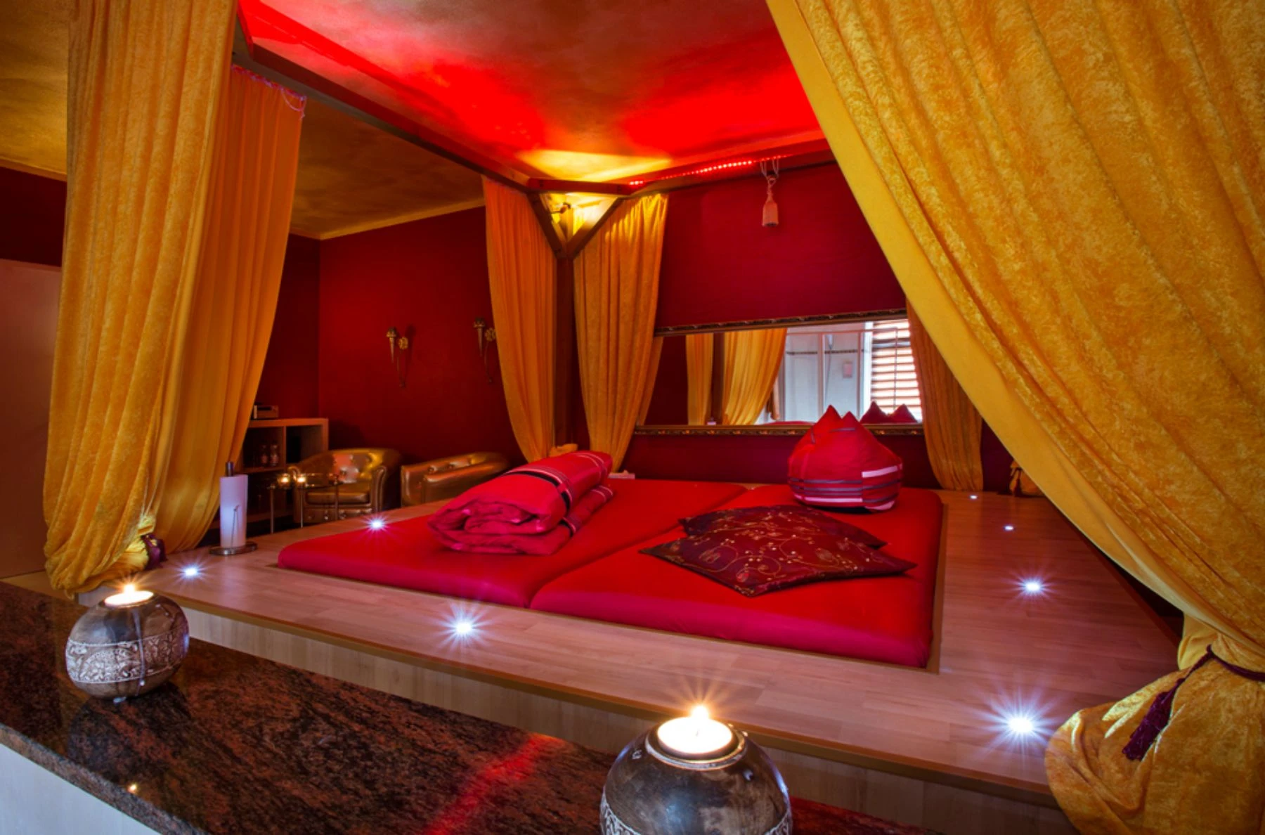 Romantic Lounge mit Himmelbett